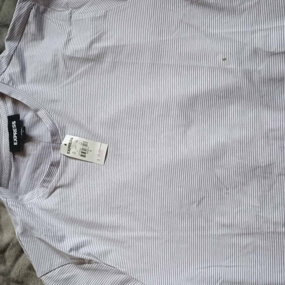 T-shirt express bran new tags still on